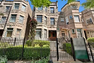 438 E 45th Pl, Chicago, IL 60653 - Photo 1