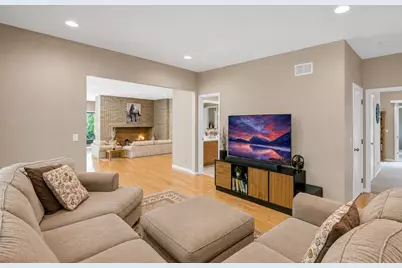 4 Far Hills Road, Barrington Hills, IL 60010 - Photo 33