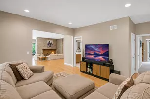 4 Far Hills Rd, Barrington Hills, IL 60010 - Photo 33