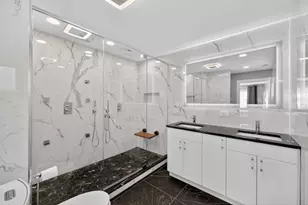 24 W Berkley Dr, Arlington Heights, IL 60004 - Photo 37