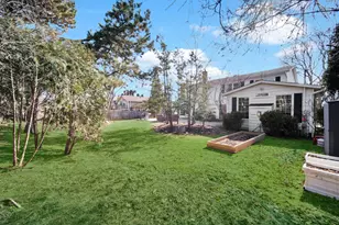 24 W Berkley Dr, Arlington Heights, IL 60004 - Photo 49