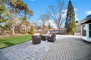 24 W Berkley Dr, Arlington Heights, IL 60004 - Photo 45