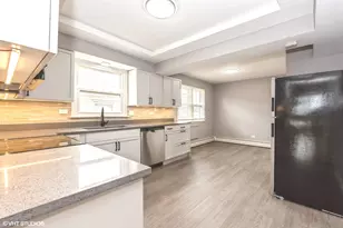 2605 N 72nd Ct, Elmwood Park, IL 60707 - Photo 5