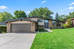 9039 Windsor Dr, Palos Hills, IL 60465 - Photo 1