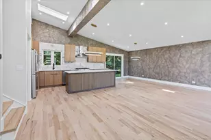 9039 Windsor Dr, Palos Hills, IL 60465 - Photo 3