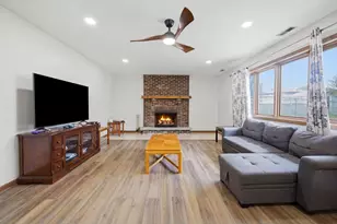 8612 Carriage Ln, Tinley Park, IL 60487 - Photo 17