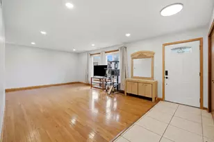 8612 Carriage Ln, Tinley Park, IL 60487 - Photo 9