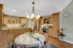 985 Chapel Ct N, Glen Ellyn, IL 60137 - Photo 15