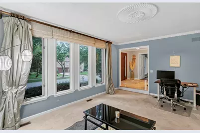 985 Chapel Court N, Glen Ellyn, IL 60137 - Photo 5