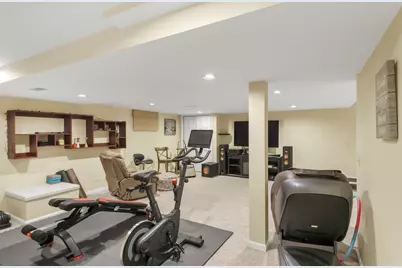 985 Chapel Court N, Glen Ellyn, IL 60137 - Photo 39