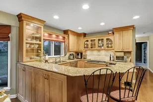 985 Chapel Ct N, Glen Ellyn, IL 60137 - Photo 17