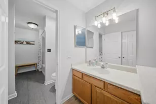125 S Atherton Ct, Bloomingdale, IL 60108 - Photo 15