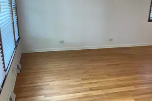 4840 W Gunnison St, Chicago, IL 60630 - Photo 3