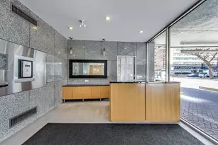 2930 N Sheridan Rd, Chicago, IL 60657 - Photo 5