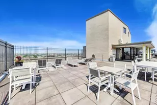 2930 N Sheridan Rd, Chicago, IL 60657 - Photo 23