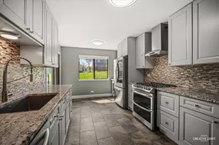 1547 7 Pines Rd, Schaumburg, IL 60193 - Photo 7