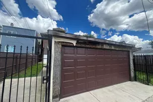 952 N Massasoit Ave, Chicago, IL 60651 - Photo 3