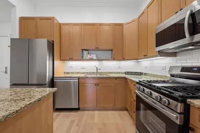 2555 W Leland Avenue #203, Chicago, IL 60625 - Photo 9