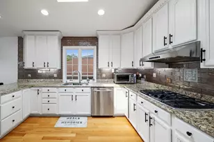 5900 Crain St, Morton Grove, IL 60053 - Photo 9