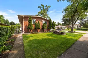 5900 Crain St, Morton Grove, IL 60053 - Photo 33