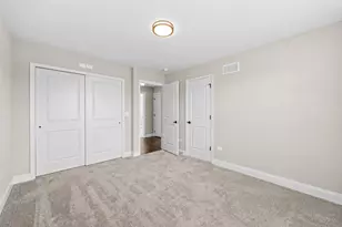 1451 Bethpage Cir, Elgin, IL 60124 - Photo 33