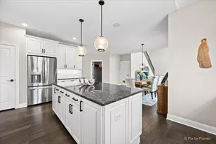 1451 Bethpage Cir, Elgin, IL 60124 - Photo 11