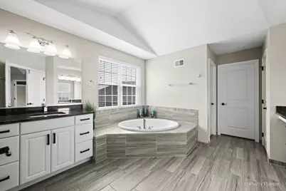 1451 Bethpage Circle, Elgin, IL 60124 - Photo 27