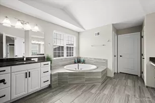 1451 Bethpage Cir, Elgin, IL 60124 - Photo 27