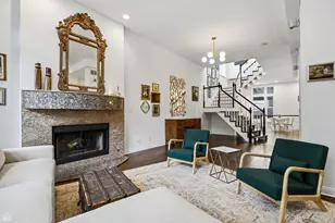 1310 W Roscoe St, Chicago, IL 60657 - Photo 5