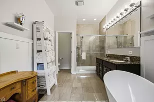 1310 W Roscoe St, Chicago, IL 60657 - Photo 17