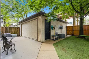 1310 W Roscoe St, Chicago, IL 60657 - Photo 31