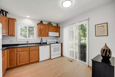 2442 Brunswick Circle #4D, Woodridge, IL 60517 - Photo 7