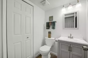 2442 Brunswick Cir, Woodridge, IL 60517 - Photo 15