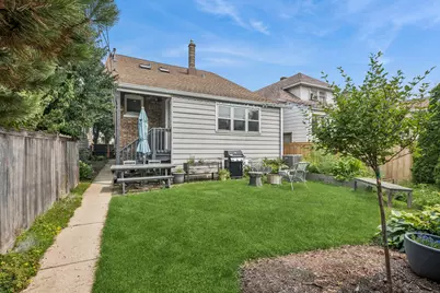 5227 W Berteau Avenue, Chicago, IL 60641 - Photo 29