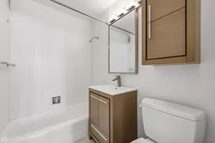 400 E Randolph St, Chicago, IL 60601 - Photo 9