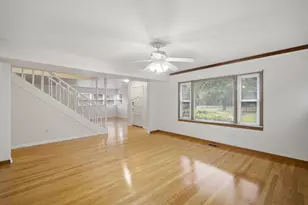 114 N Lancaster St, Mount Prospect, IL 60056 - Photo 9