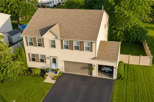 25301 Presidential Ave, Plainfield, IL 60544 - Photo 3