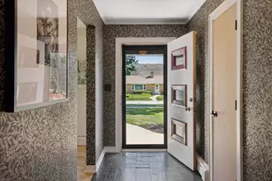 519 S Main St, Mount Prospect, IL 60056 - Photo 3