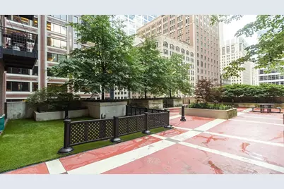 212 W Washington Street #1406, Chicago, IL 60606 - Photo 15
