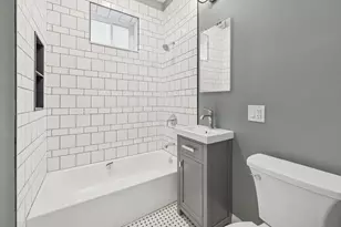 1446 W Catalpa Ave, Chicago, IL 60640 - Photo 5