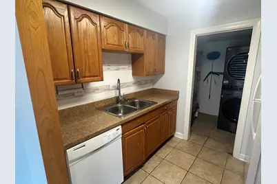 5700 Dutch Mill Court #B, Hanover Park, IL 60133 - Photo 7