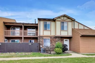5B Fernwood Dr, Bolingbrook, IL 60440 - Photo 1