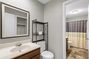 2138 Harbor Town Cir, Champaign, IL 61821 - Photo 21