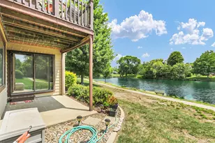 2138 Harbor Town Cir, Champaign, IL 61821 - Photo 7