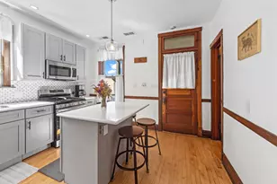 3748 N Spaulding Ave, Chicago, IL 60618 - Photo 7