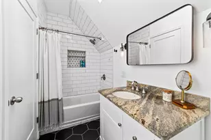 3748 N Spaulding Ave, Chicago, IL 60618 - Photo 21