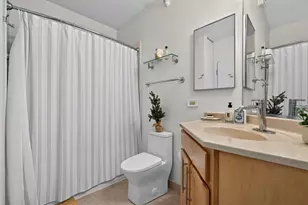222 N Columbus Dr, Chicago, IL 60601 - Photo 13