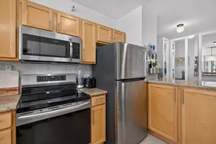 222 N Columbus Dr, Chicago, IL 60601 - Photo 9