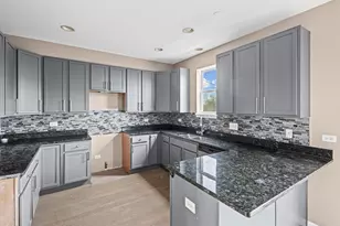 5350 W Hanson Ave, Chicago, IL 60639 - Photo 9