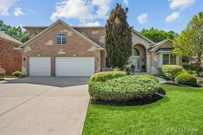 320 N Waynes Court, Palatine, IL 60067 - Photo 1